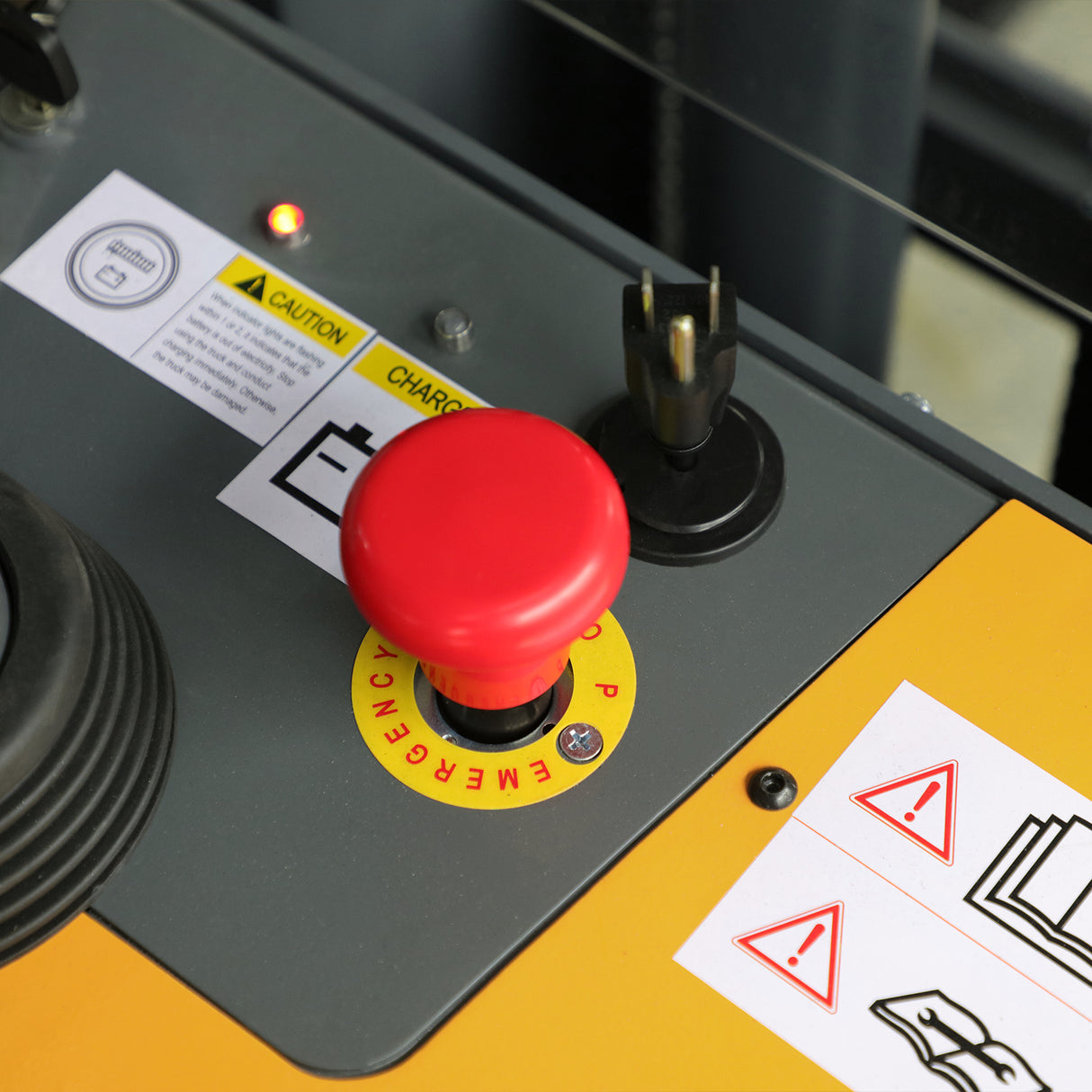 3300 lb Capacity 130" Lift Compact Electric Stacker Adjustable Forks | CTD15R-EN-130