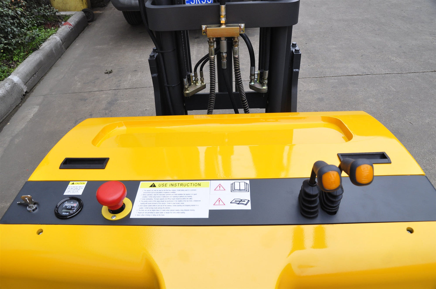 3300lbs 177’ Counterbalanced Electric Stacker lift Adj Forks CPD15W - Counterbalanced Stacker