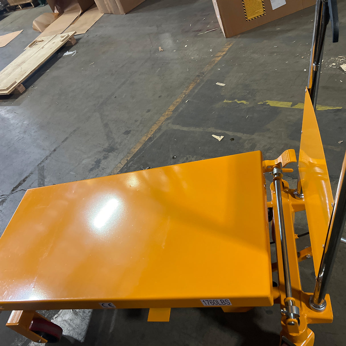 Pre-owned SP800 – 1,760 lb Single Scissor Lift Table, 39.4" Max Height