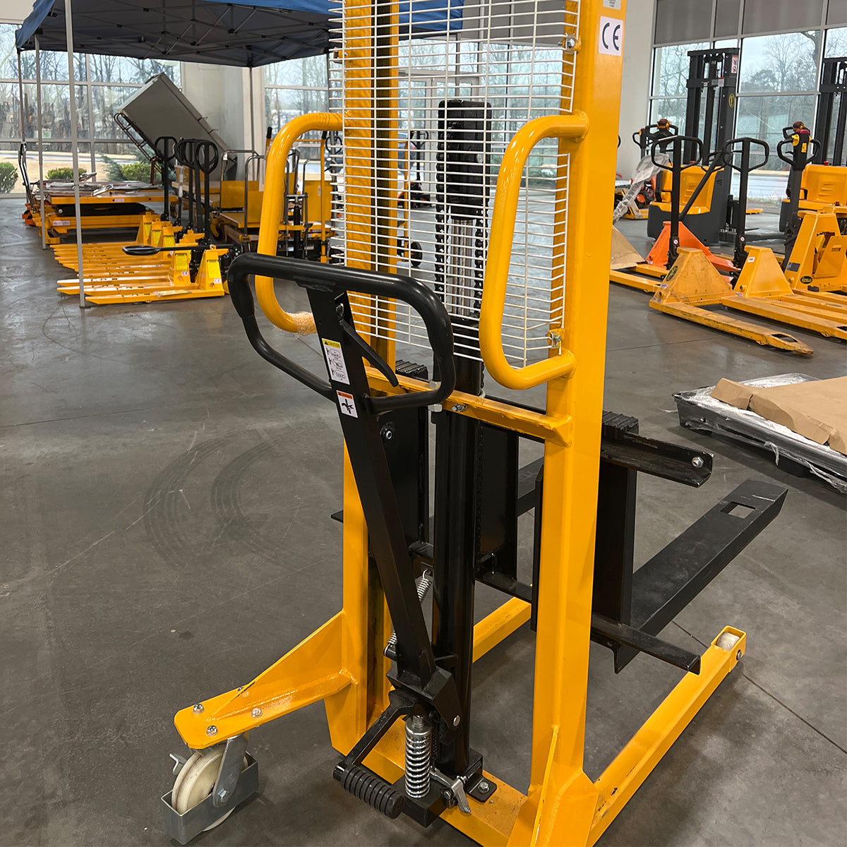 Pre-owned SDJA500 Manual Pallet Stacker 1100lbs Capacity 63" Lift fixed legs