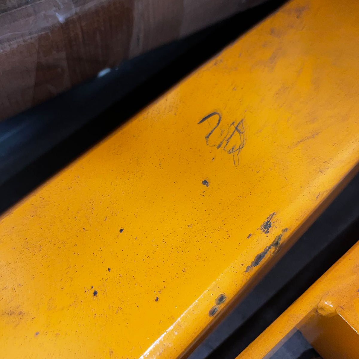 Pre-owned SDJAS500 – 1,100 lb Manual Stacker, Straddle Legs & Adjustable Forks, 63" Lift Height