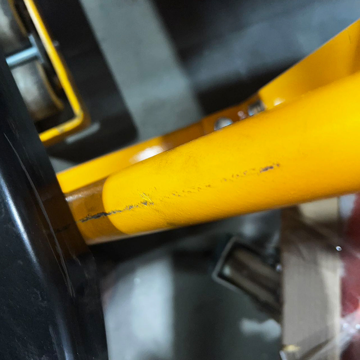 Pre-owned SDJAS500 – 1,100 lb Manual Stacker, Straddle Legs & Adjustable Forks, 63" Lift Height