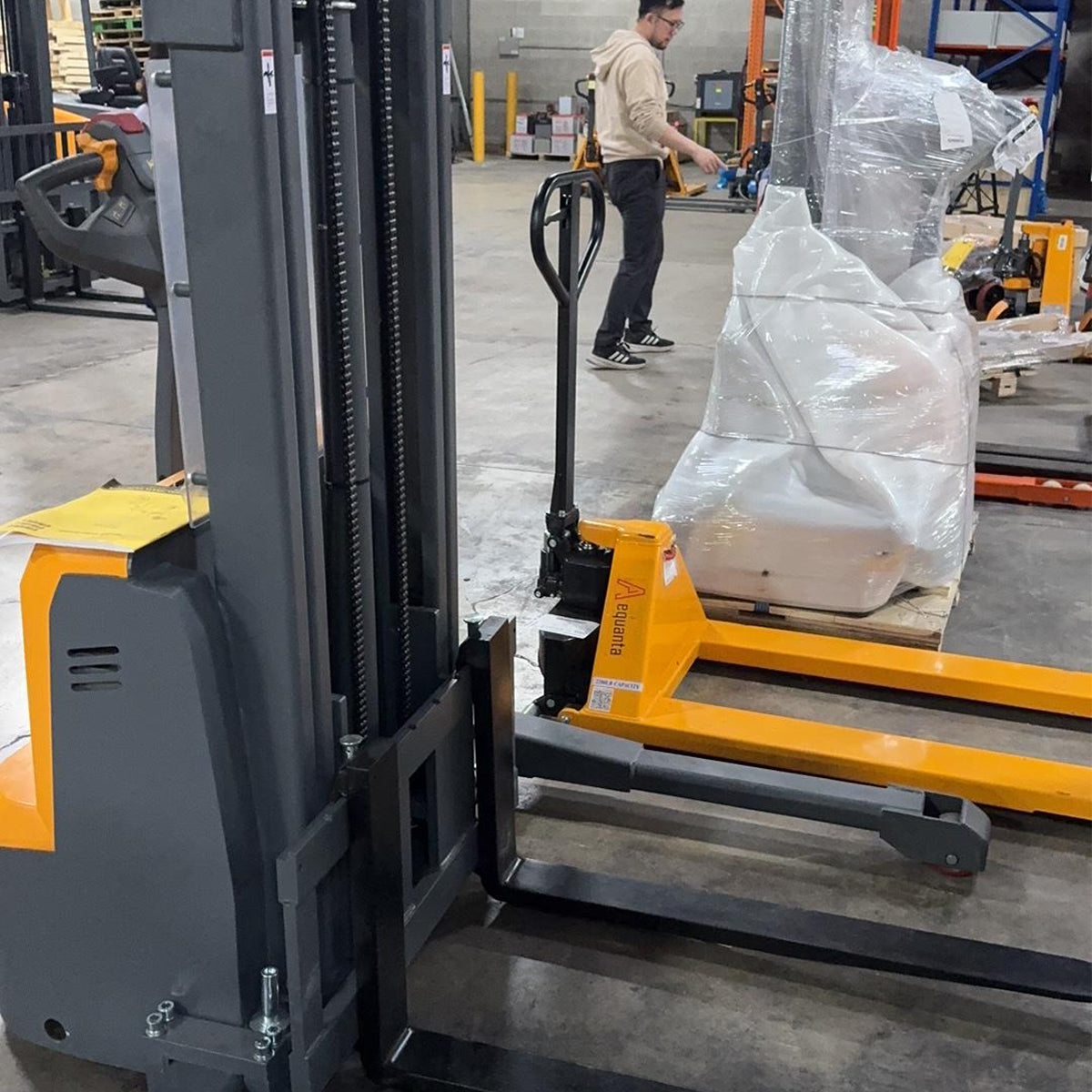 Pre-owned CTD15R-E-98 – 3,300 lb Electric Stacker, 98" Lift Height, Straddle Legs