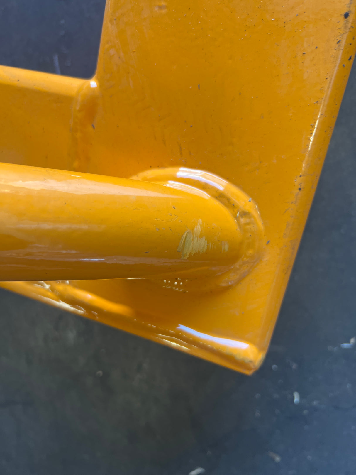 Pre-owned SDJAS500 – 1,100 lb Manual Stacker, Straddle Legs & Adjustable Forks, 63" Lift Height