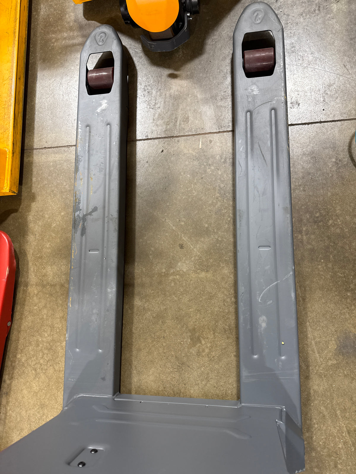 Pre-owned Premium Used CBD15W-II-Li-II – 3,300 lb Electric Pallet Jack, LCD Handle & Turtle Mode-250032132