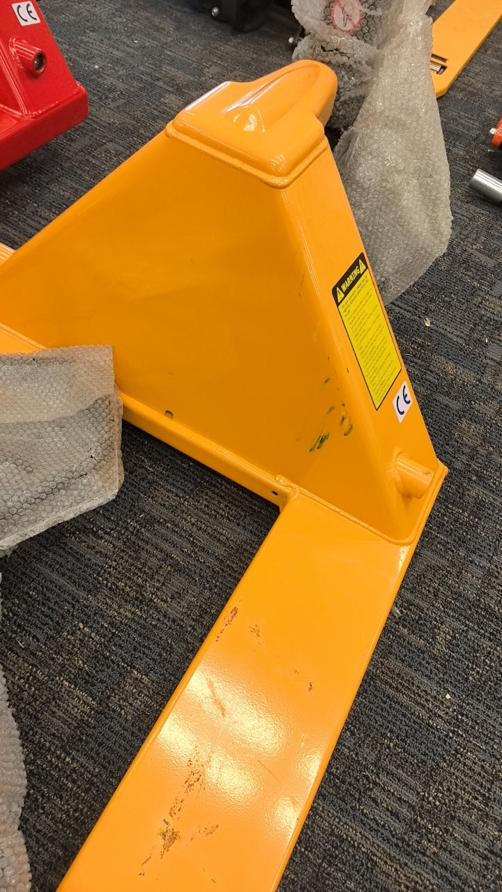 Pre-owned Premium Used BF3500 7,700 lb Hydraulic Pallet Jack – Wide Forks, 48" x 27"-5035685
