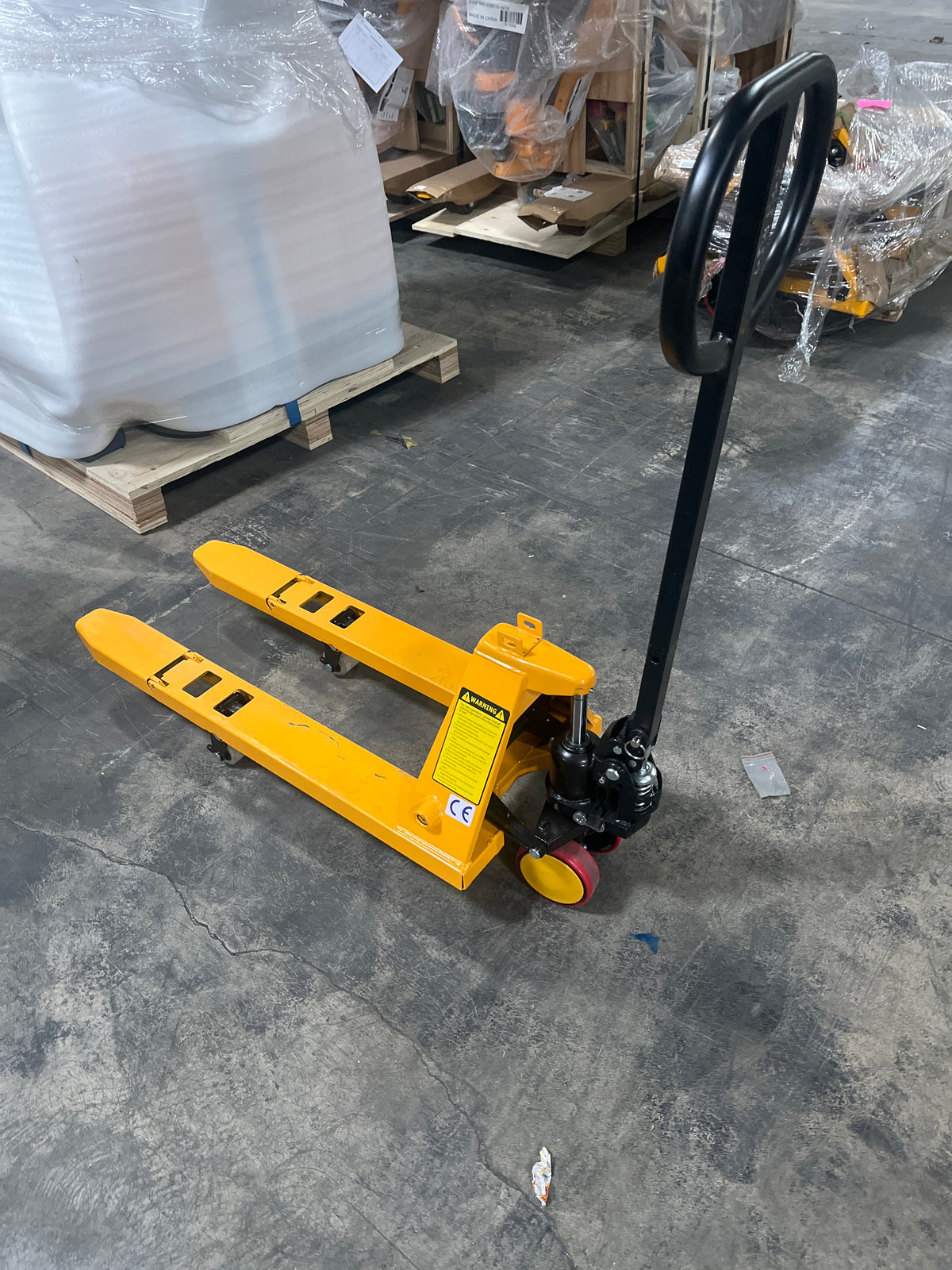 Pre-owned Regular Used MF 2,200 lb Hydraulic Pallet Jack – 31.5" x 15" Forks-250021575 Only Pick Up