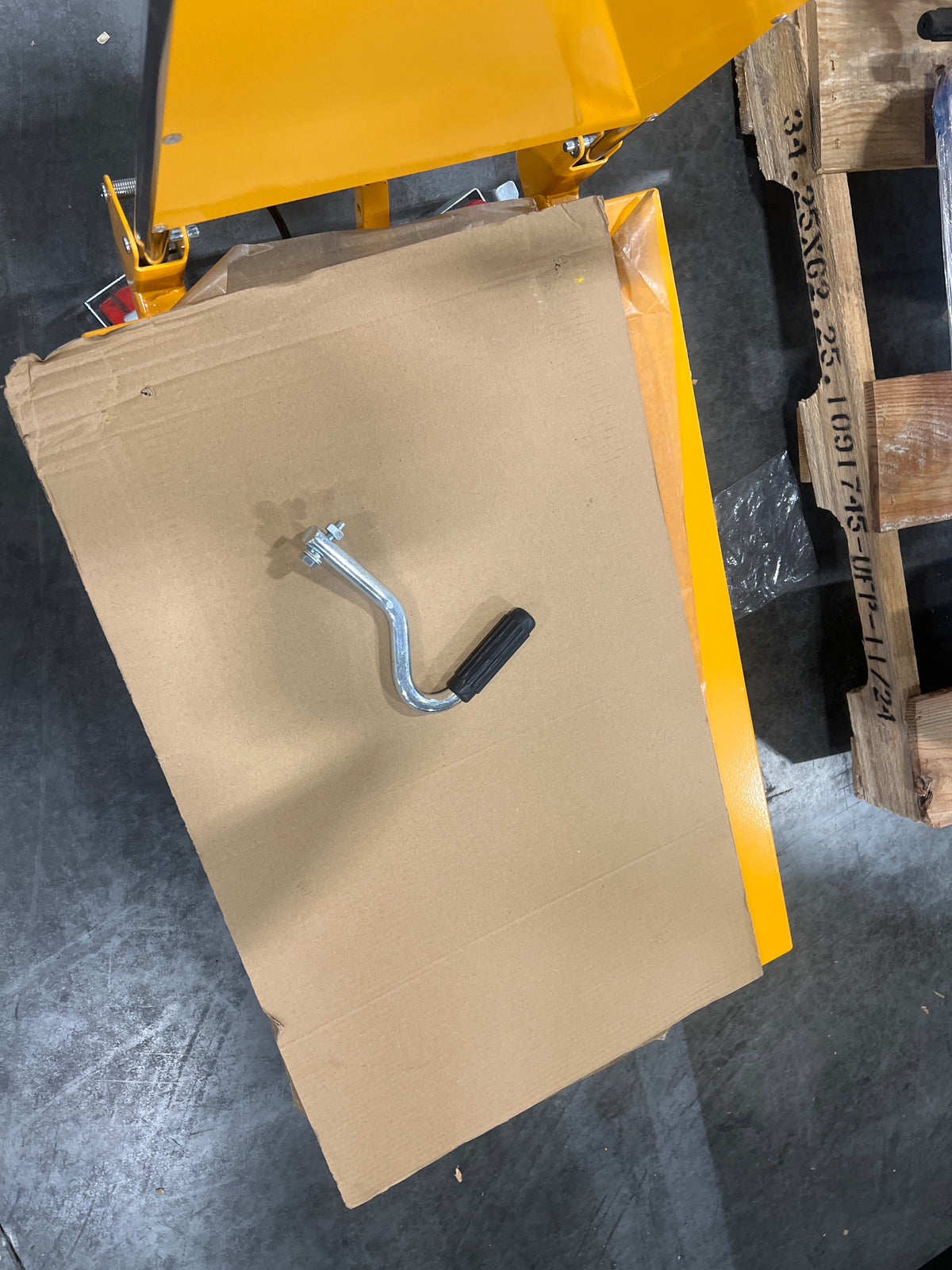 Pre-owned Premium Used SP150E Single Scissor Lift Table 330 lbs Cap, 20.2" lifting height-B10000621 Only Pick Up