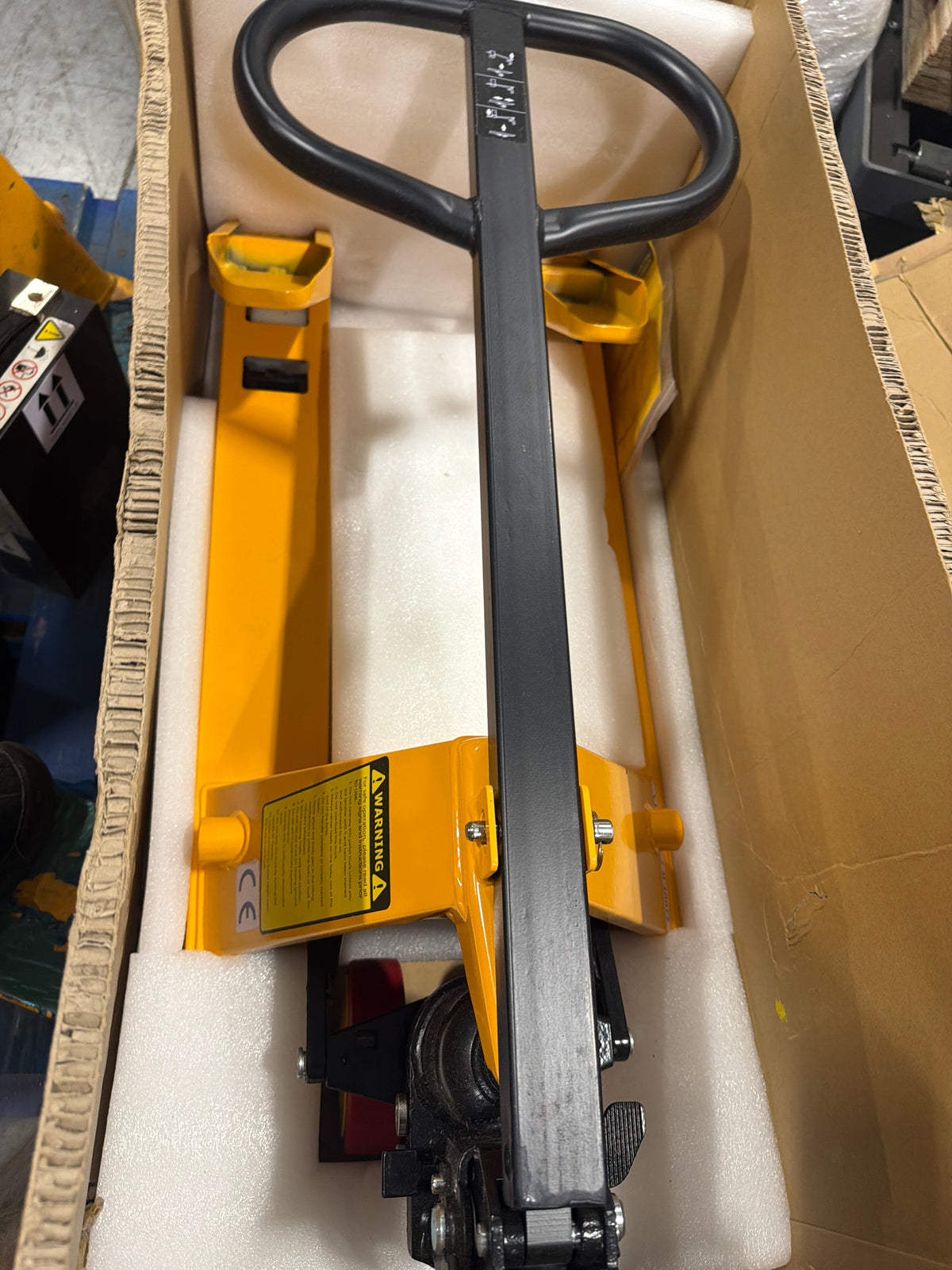 Pre-owned Open Box MF 2,200 lb Hydraulic Pallet Jack – 31.5" x 15" Forks-250021615 Only Pick Up