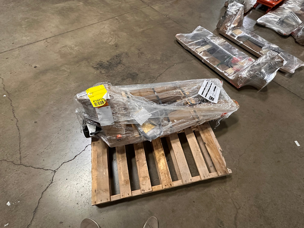 Pre-owned Premium Used BF-III-1-O 5,500 lb Hydraulic Pallet Jack – Narrow Forks, 48" x 21"-240865811