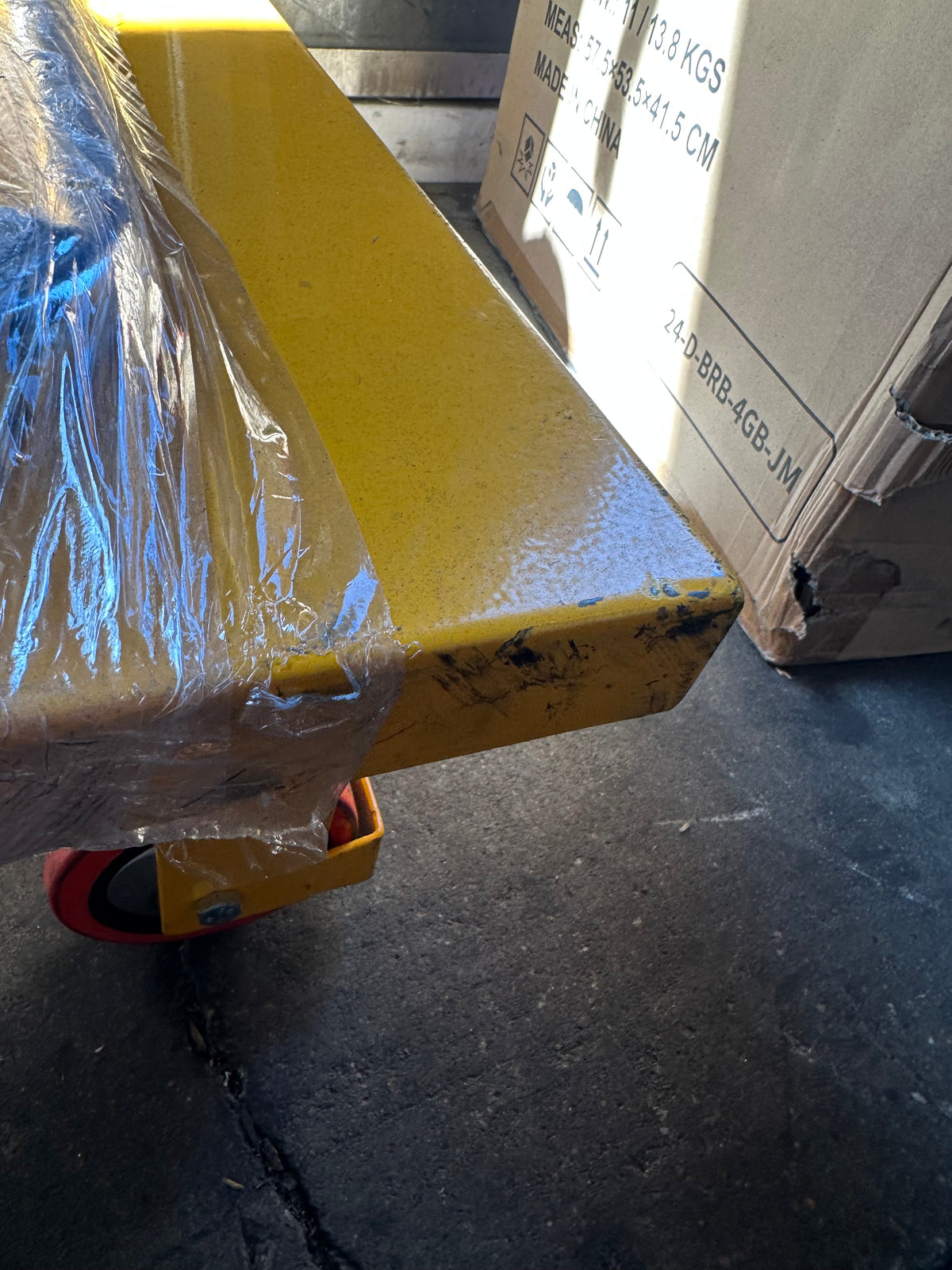 Pre-owned Premium Used SP150 Single Scissor Lift Table 330 lbs Cap, 20.2" lifting height-95273191 Only Pick Up