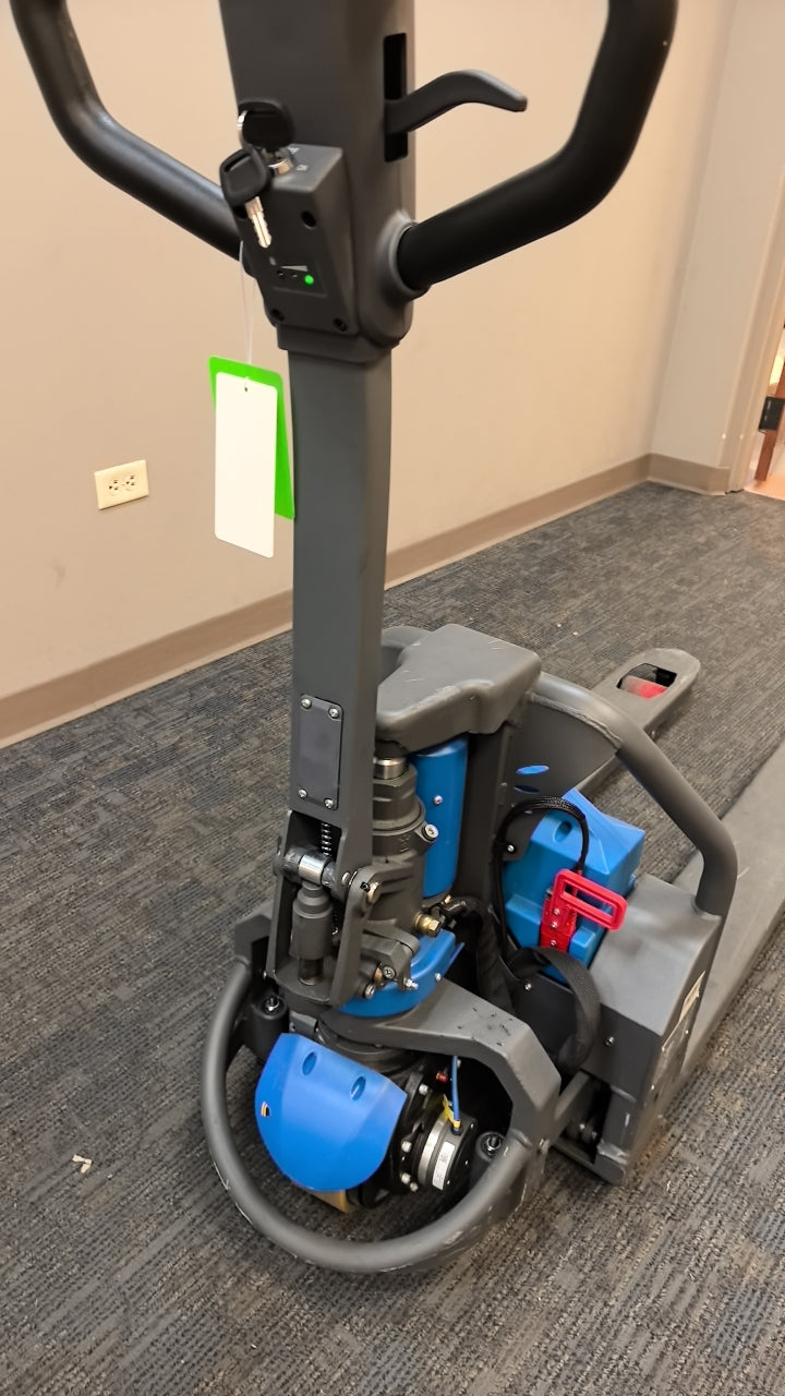 Pre-owned Regular Used CBD15W-Lix-45x21-B 3,300 lb Electric Pallet Jack, Compact Lithium Model, 45"x21" Forks-21068701
