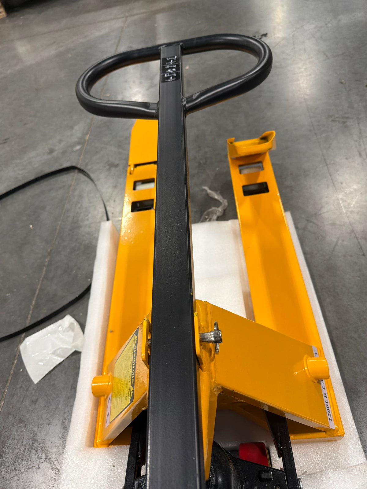 Pre-owned Premium Used MF 2,200 lb Hydraulic Pallet Jack – 31.5" x 15" Forks-250026952 Only Pick Up