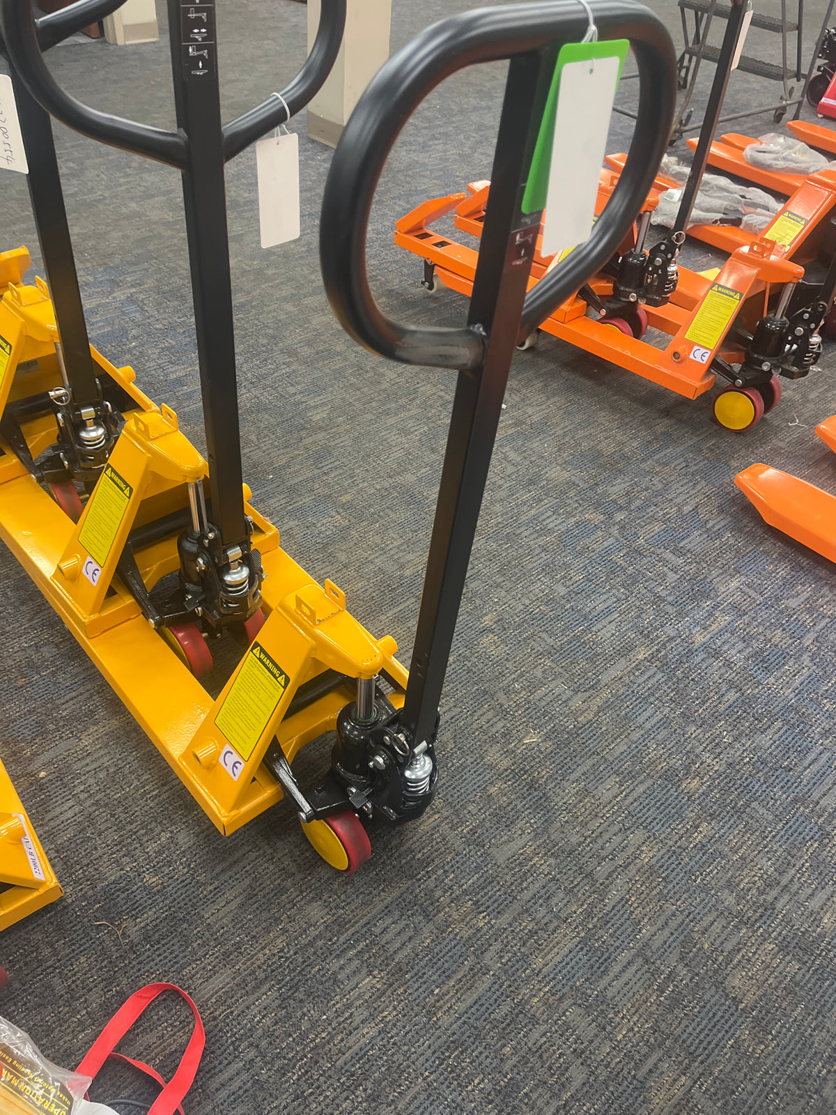 Pre-owned Premium Used MF 2,200 lb Hydraulic Pallet Jack – 31.5" x 15" Forks-250021670 Only Pick Up