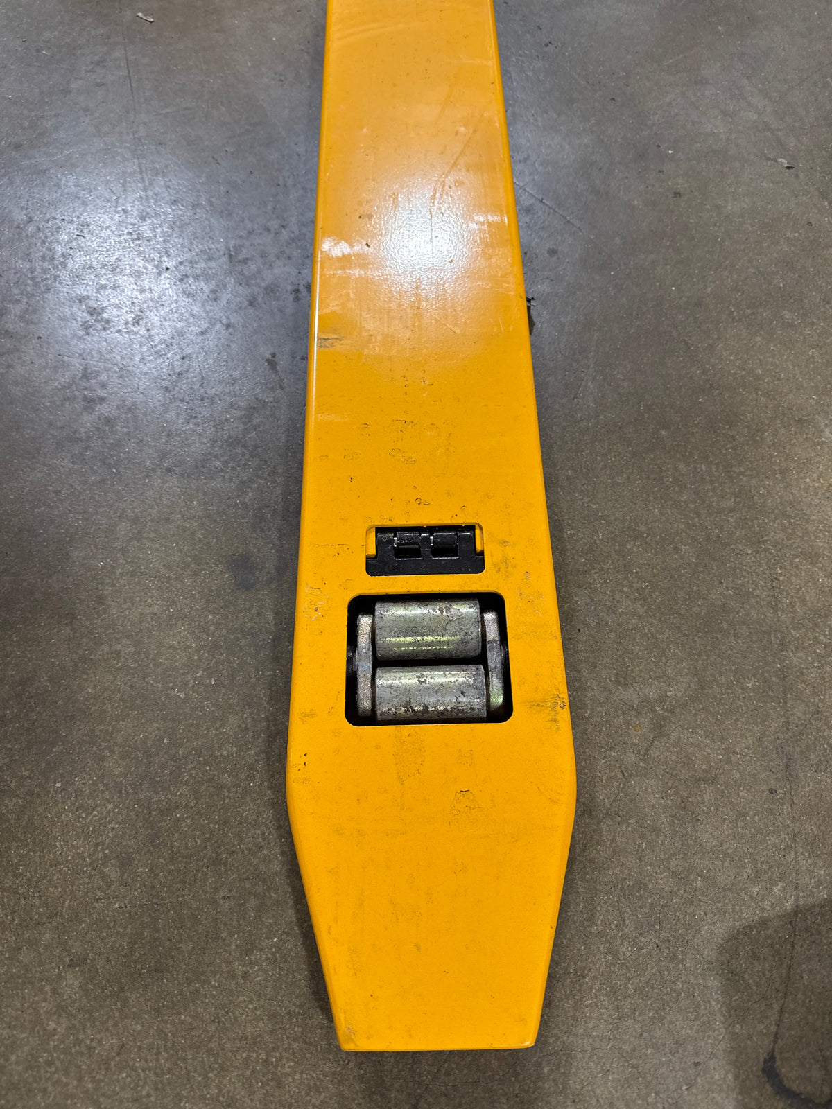 Pre-owned Aged Used BFL-10 2,200 lb Hydraulic Pallet Jack – Wide Forks, 48" x 27"-952711505