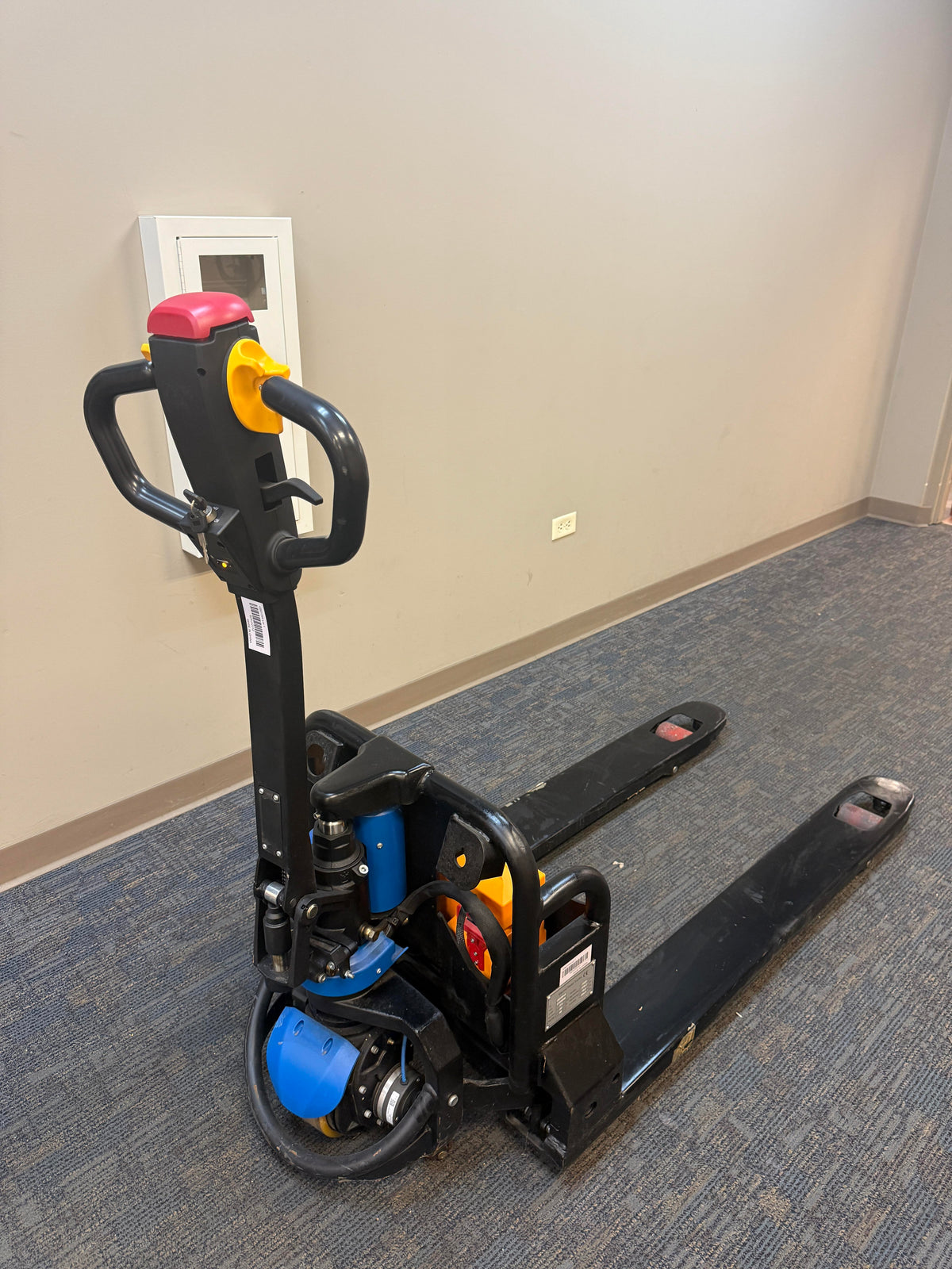 Pre-owned Aged Used CBD15W-Lix-48x27-B 3,300 lb Electric Pallet Jack, Compact Lithium Model, 48"x27" Forks-21035246