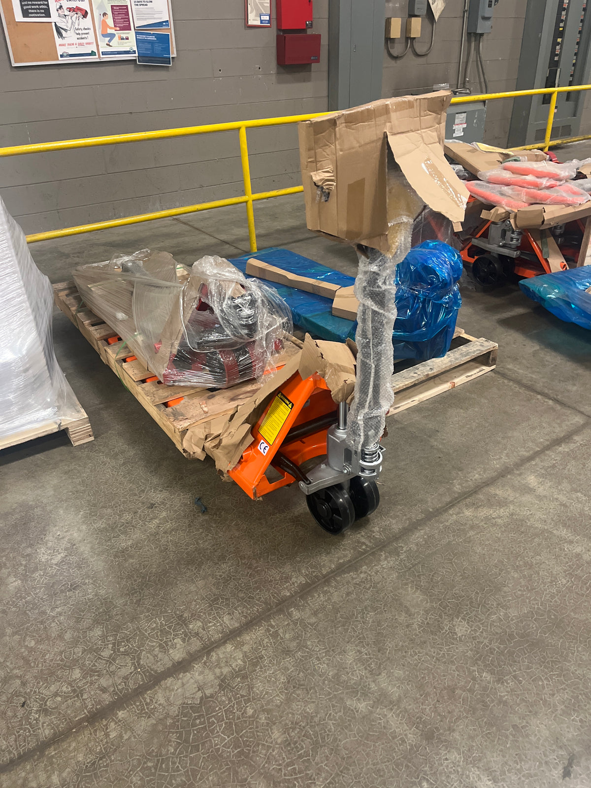 Pre-owned Premium Used BF-III-1-O(NYLON) 5,500 lb Hydraulic Pallet Jack – Narrow Forks & Nylon Wheels, 48" x 21"-260000336