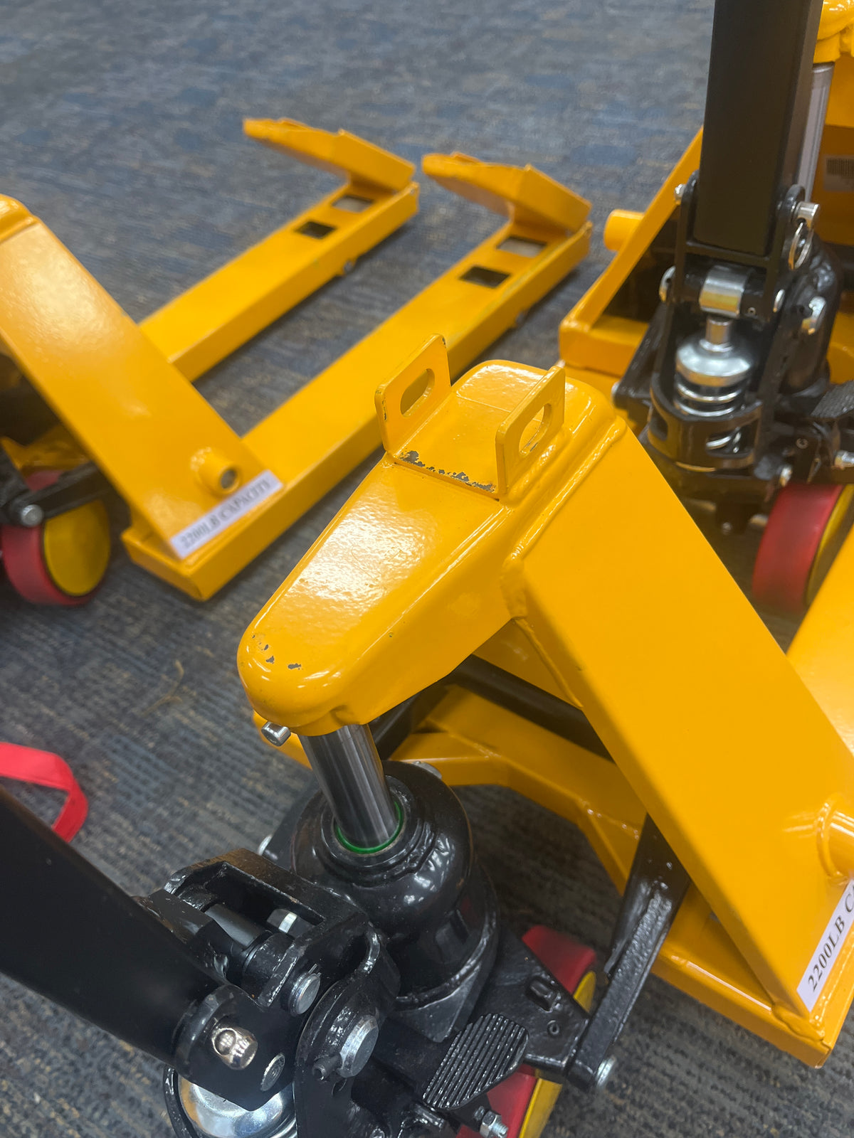 Pre-owned Premium Used MF 2,200 lb Hydraulic Pallet Jack – 31.5" x 15" Forks-250021670 Only Pick Up