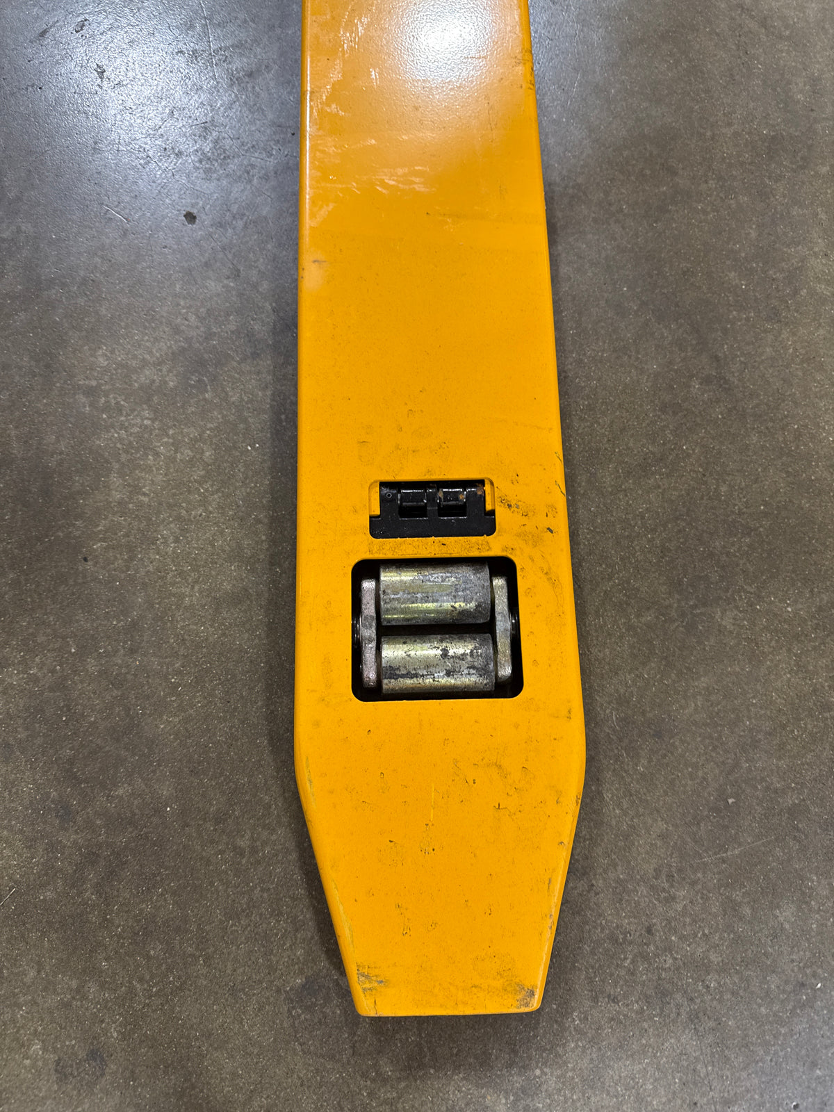 Pre-owned Aged Used BFL-10 2,200 lb Hydraulic Pallet Jack – Wide Forks, 48" x 27"-952711505