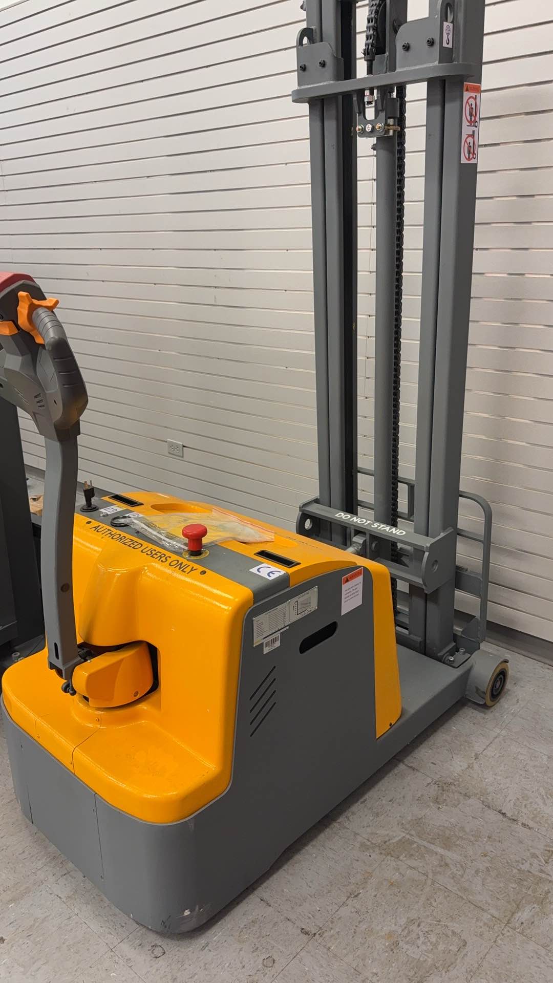 Pre-owned Premium Used CPD10W-118–2,200 lb Counterbalanced Electric Stacker, 118" Lift-250009954