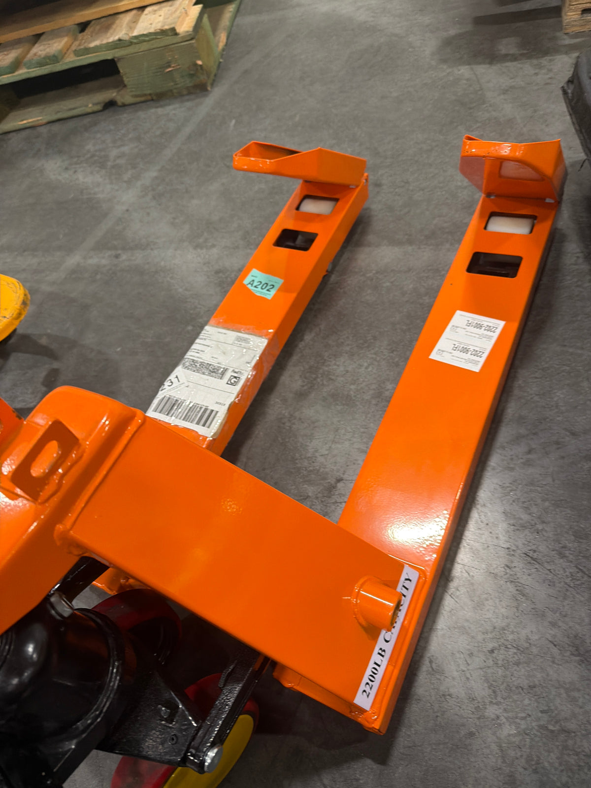 Pre-owned Premium Used MF-O 2,200 lb Hydraulic Pallet Jack – 31.5" x 15" Forks-250002937 Only Pick Up