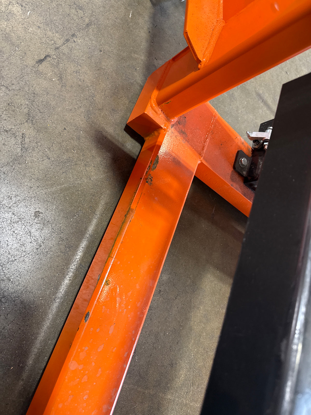 Pre-owned Premium Used SDJA1000-I-O–2200lbs Manual Pallet Stacker 2200 lbs Capacity 63" Lift Fixed Legs-250025594