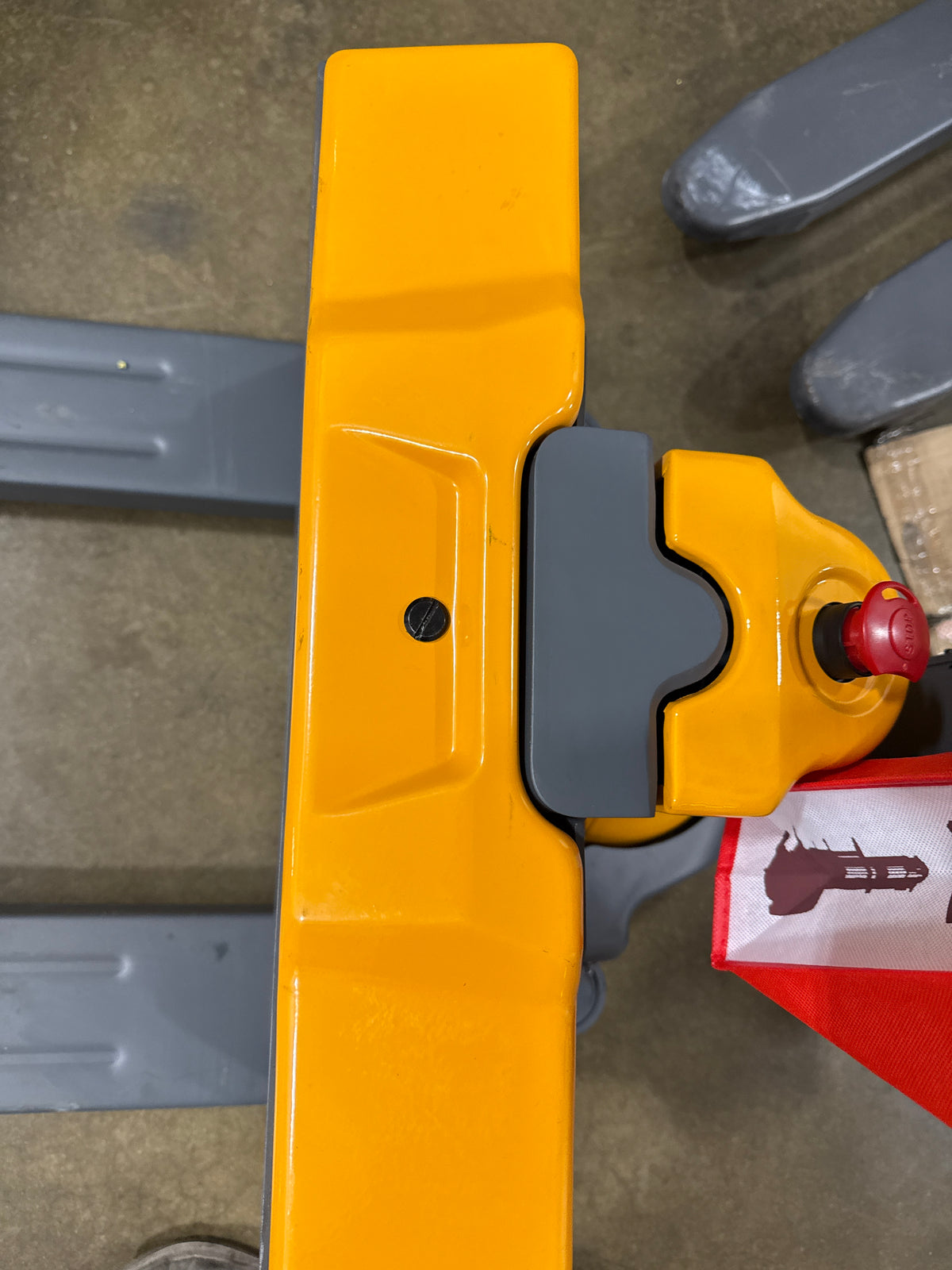 Pre-owned Premium Used CBD15W-II-Li-II – 3,300 lb Electric Pallet Jack, LCD Handle & Turtle Mode-250032132