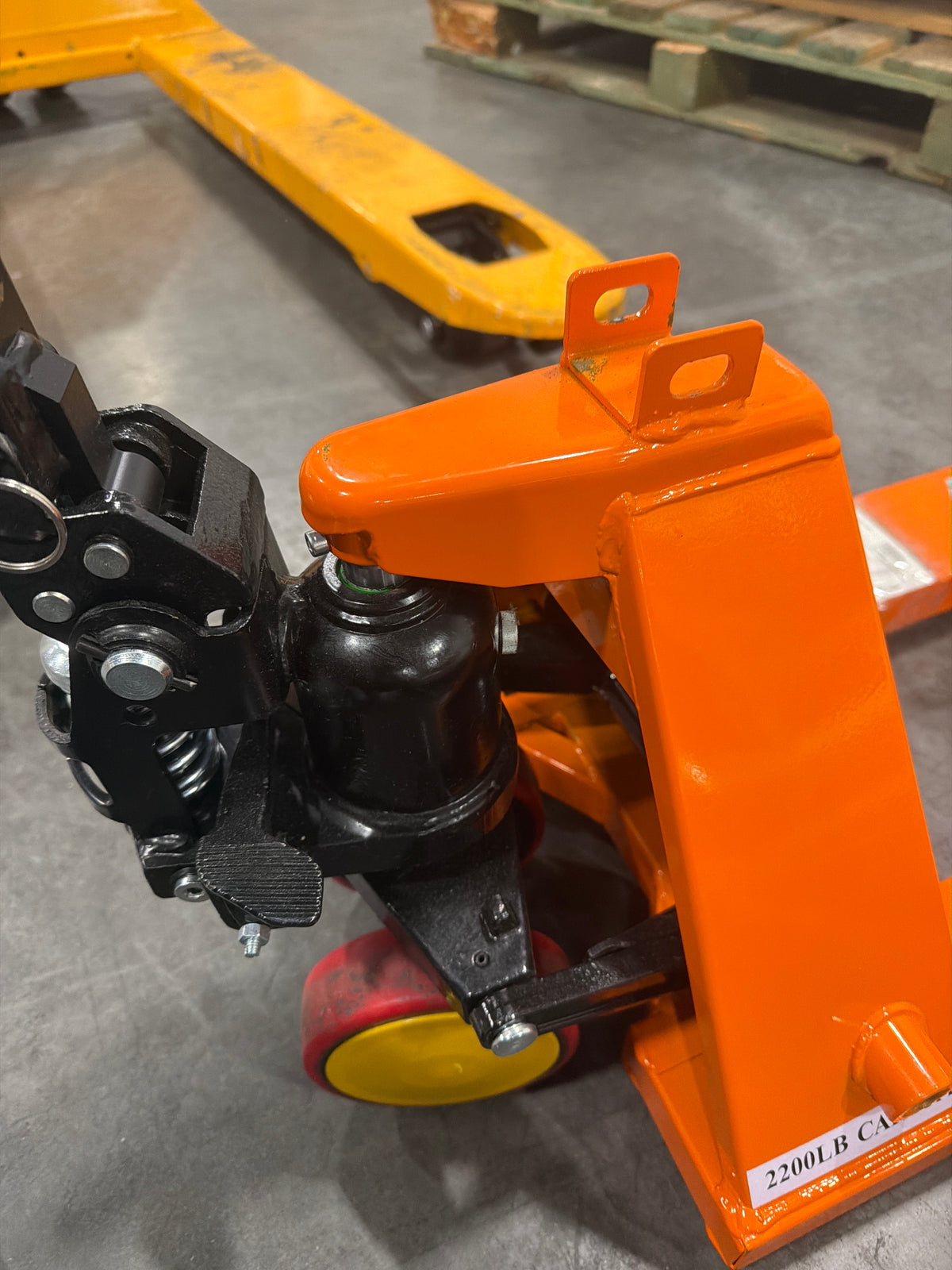 Pre-owned Premium Used MF-O 2,200 lb Hydraulic Pallet Jack – 31.5" x 15" Forks-250002937 Only Pick Up