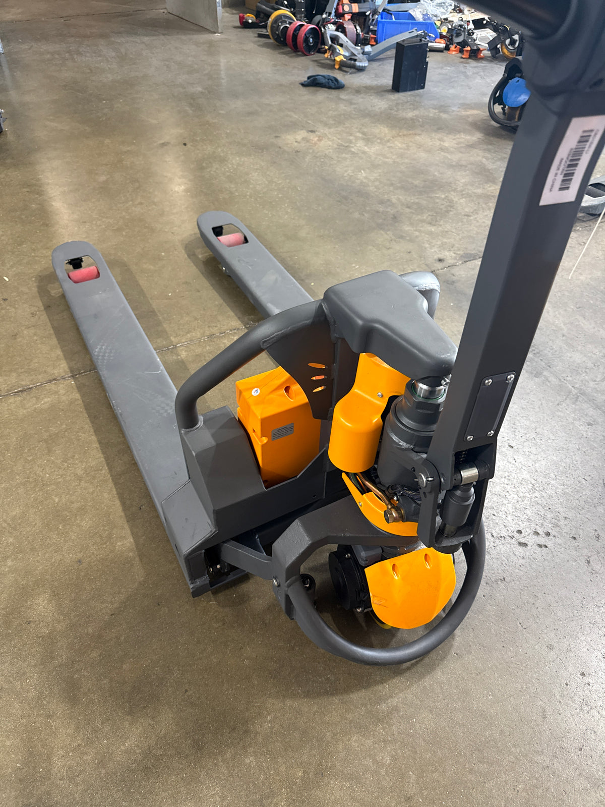 Pre-owned Premium Used CBD15W-LIX-48x27 – 3,300 lb Electric Pallet Jack, Lithium Battery, 48"x27" Forks-95272028