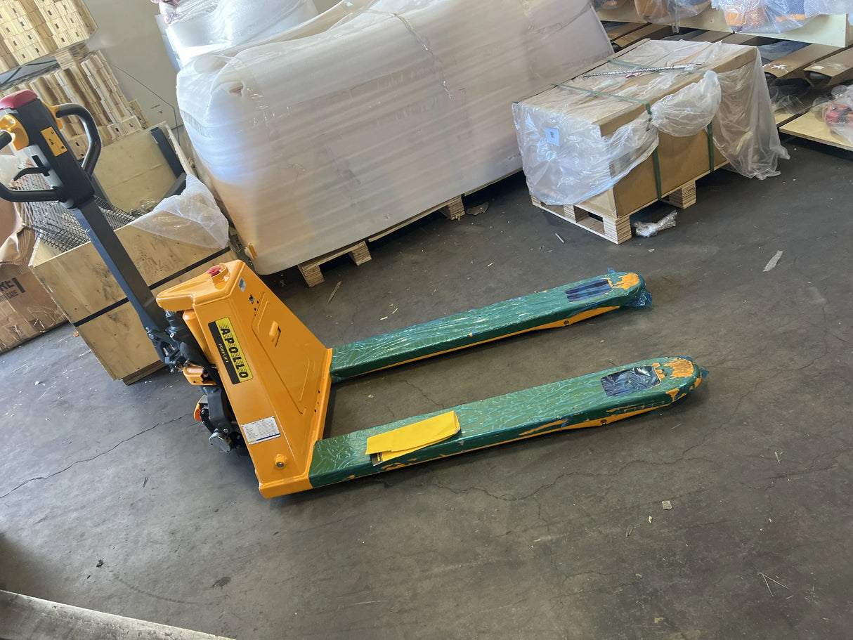 Pre-owned CBD15 – 3,300 lb Electric Pallet Jack, Compact Lithium Model, 48"x27" Forks
