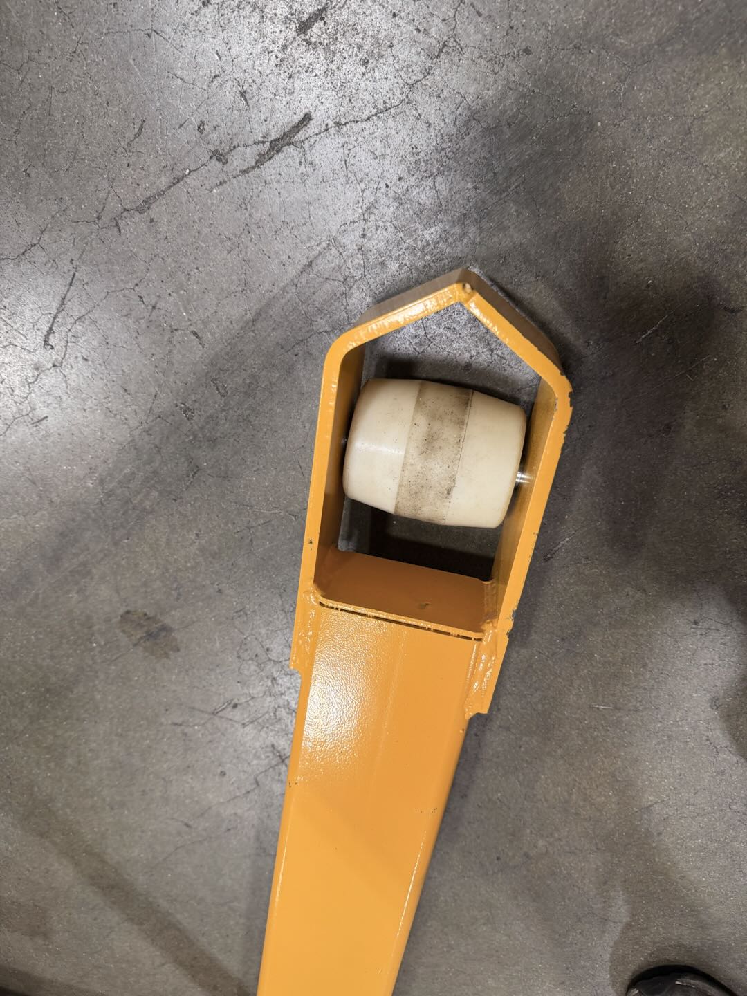 Pre-owned Premium Used SDJAS500–1100lbs Manual Pallet Stacker 1100 lbs Capacity 63" Lift Straddle Legs-98999