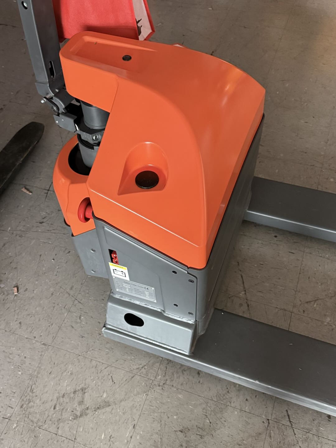 Pre-owned Regular Used CBD15WE-19-O 3,300 lb Electric Pallet Jack, GEL Battery Model, 48"x27" Forks-220490383