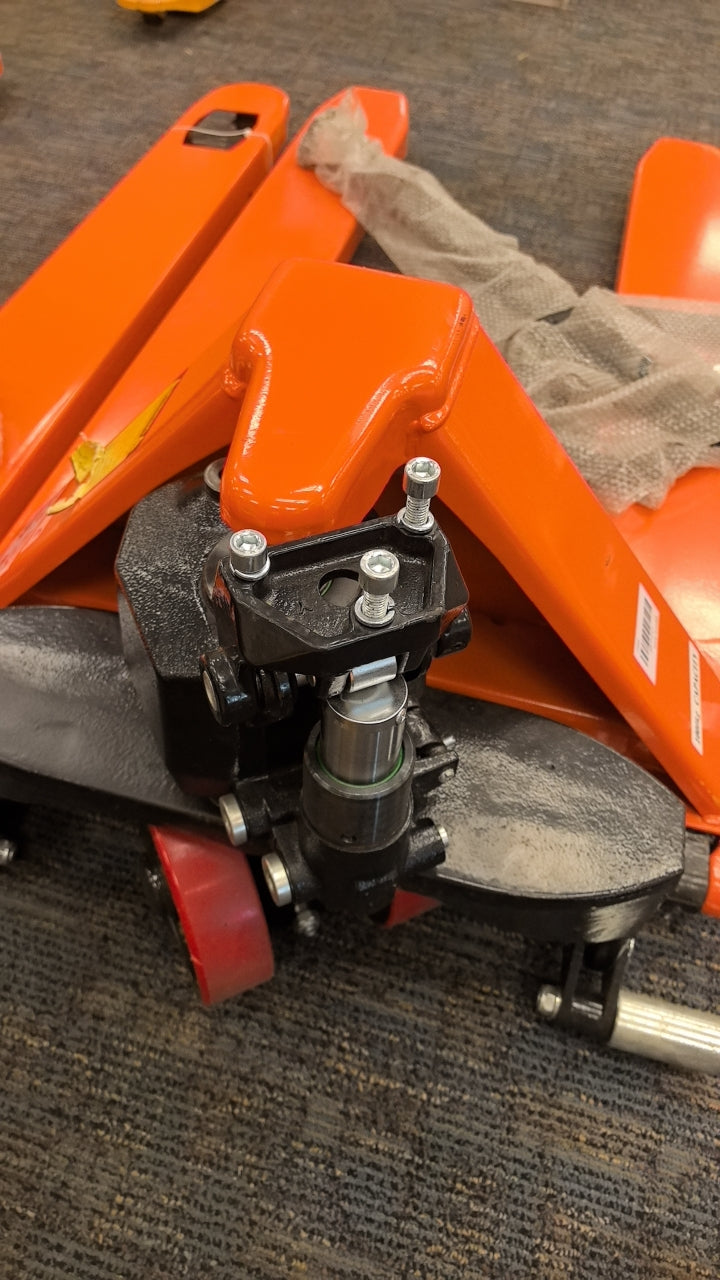 Pre-owned Premium Used JF-685-O 2,200 lb High-Lift Hydraulic Pallet Jack – Wide Forks, 45" x 27"-4677373