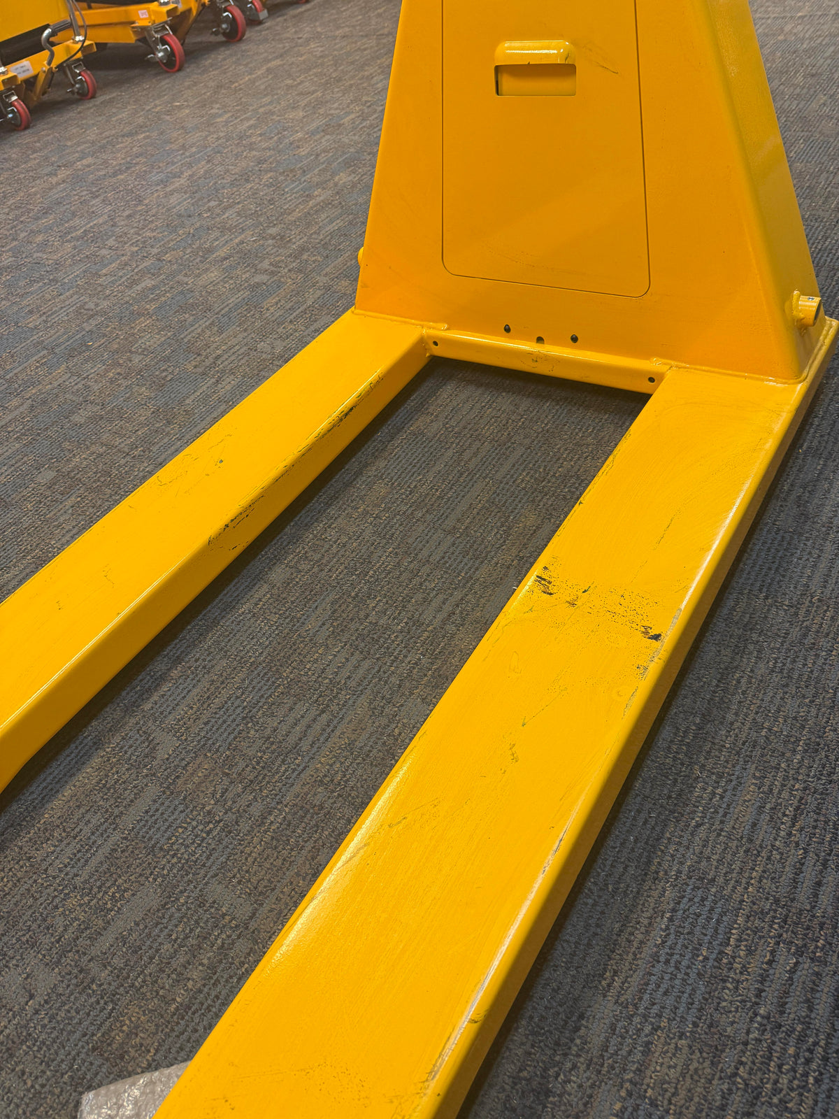 Pre-owned Regular Used CBD15 3,300 lb Electric Pallet Jack, Compact Lithium Model, 48"x27" Forks-21024706