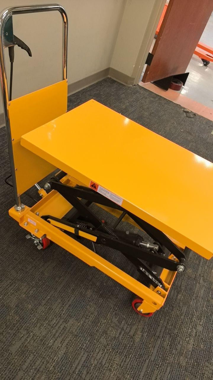 Pre-owned Premium Used SPS150E Double Scissor Lift Table 330lbs Cap, 31.4" lifting height SPS150E-320726 Only Pick-Up