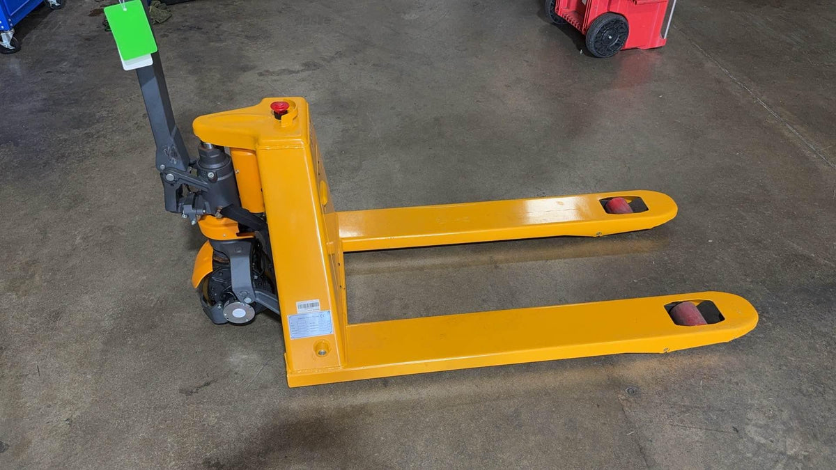 Pre-owned Regular Used CBD15 3,300 lb Electric Pallet Jack, Compact Lithium Model, 48"x27" Forks-21057412