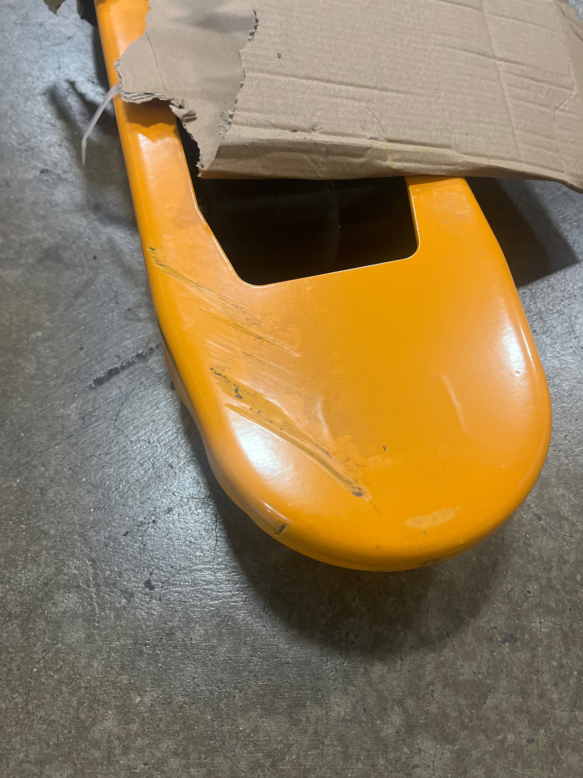 Pre-owned Premium Used BF-III-2(NYLON) 5,500 lb Hydraulic Pallet Jack – Wide Forks & Nylon Wheels, 48" x 27"-260001747