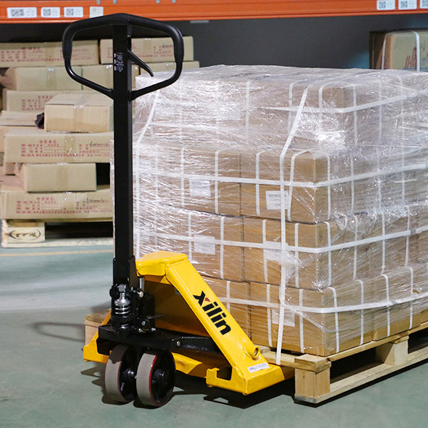 How to safely operate a pallet Jack?
