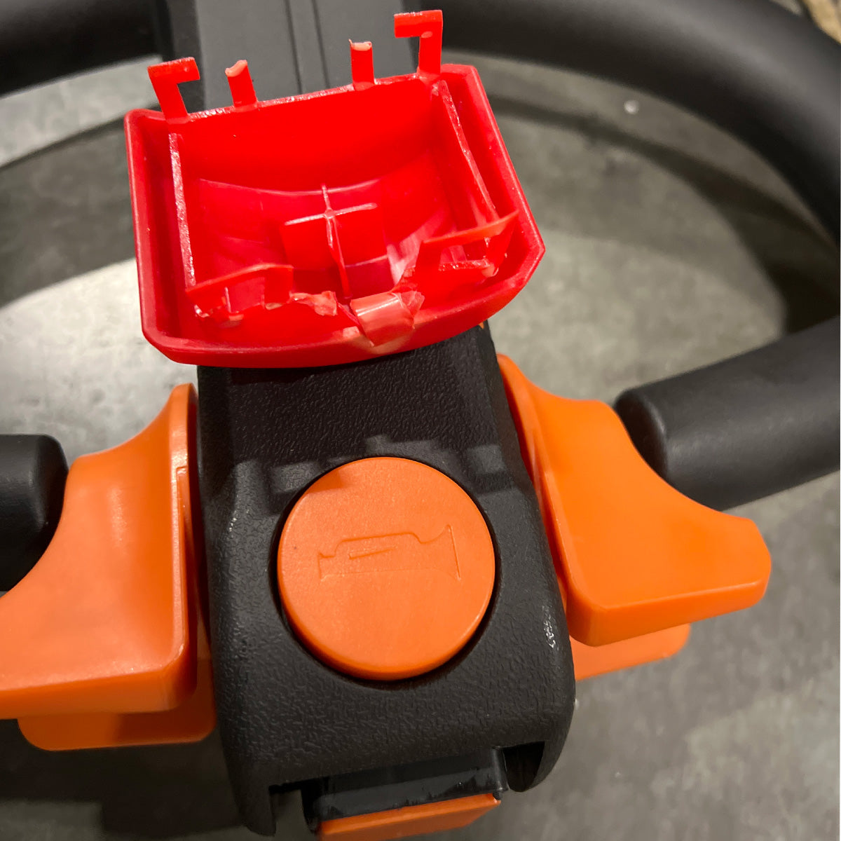 Pre-owned CBD15W-II-Li – 3,300 lb Electric Pallet Jack, LCD Handle & Turtle Mode