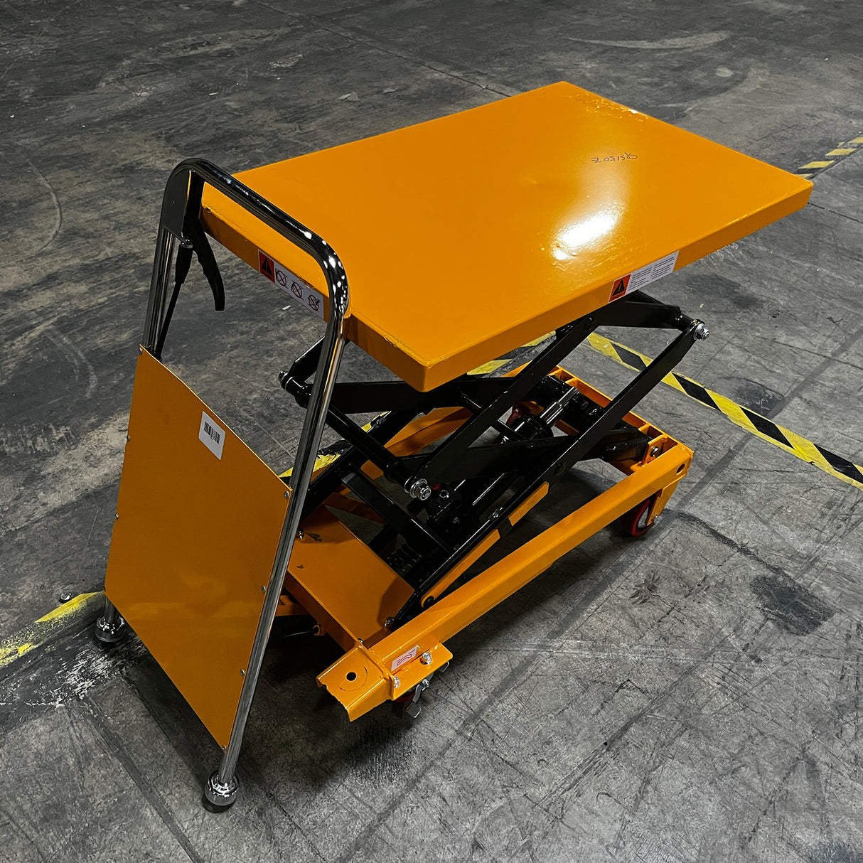Pre-owned Double Scissor Lift Table 330lbs Cap, 31.4" lifting height SPS150E Only Pick-Up
