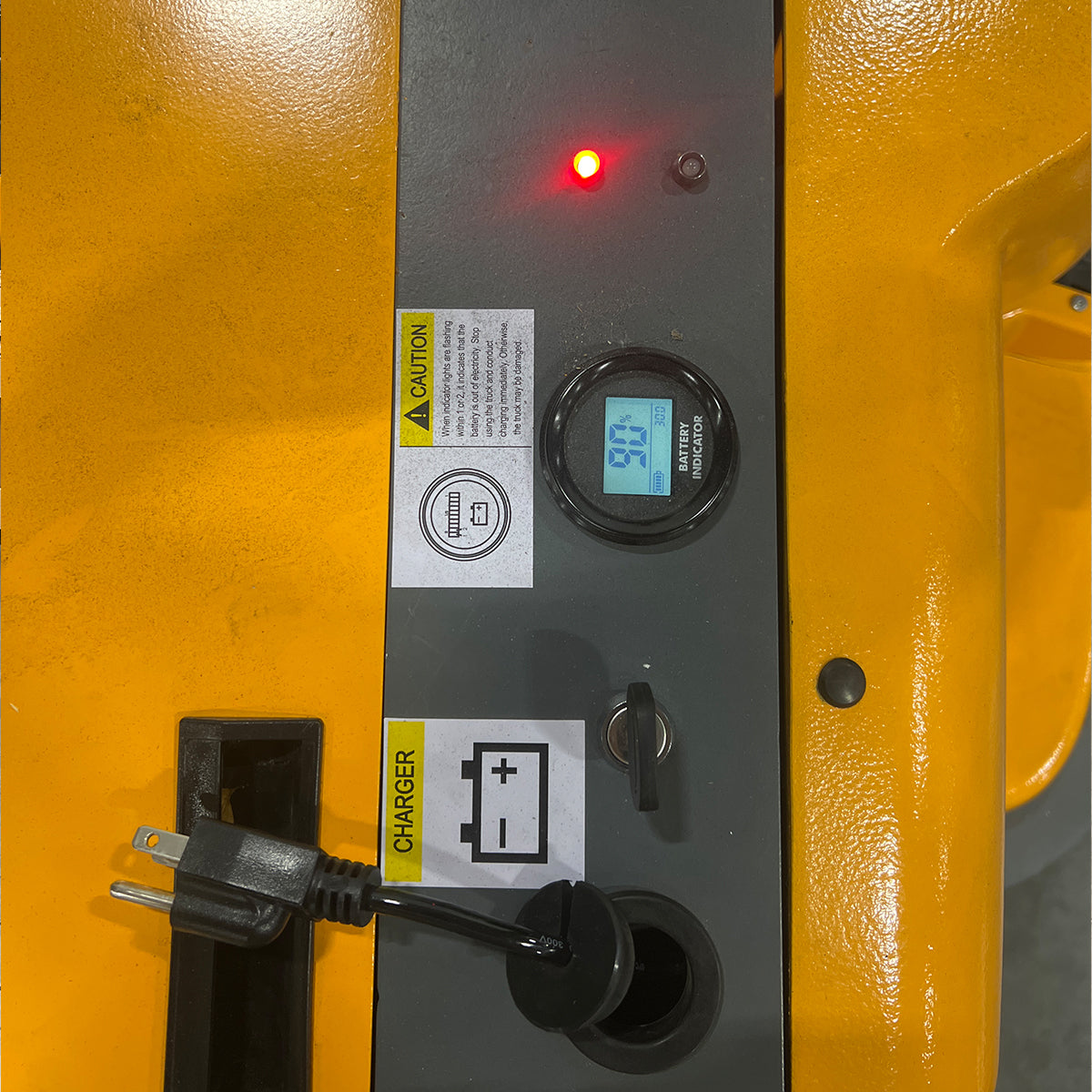 Pre-owned CPD15W-II-118 – 3,300 lb Counterbalance Electric Stacker, 118" Lift Height, Adjustable Forks