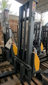 Pre-owned Premium Used CDD10B-III-118 – 3,300 lb Semi-Electric Stacker, 118" Lift, Fixed Legs & Adjustable Forks-20090817