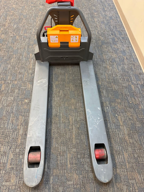 Pre-owned Aged Used CBD15W-LIX-48x27 – 3,300 lb Electric Pallet Jack, Lithium Battery, 48"x27" Forks-21068996