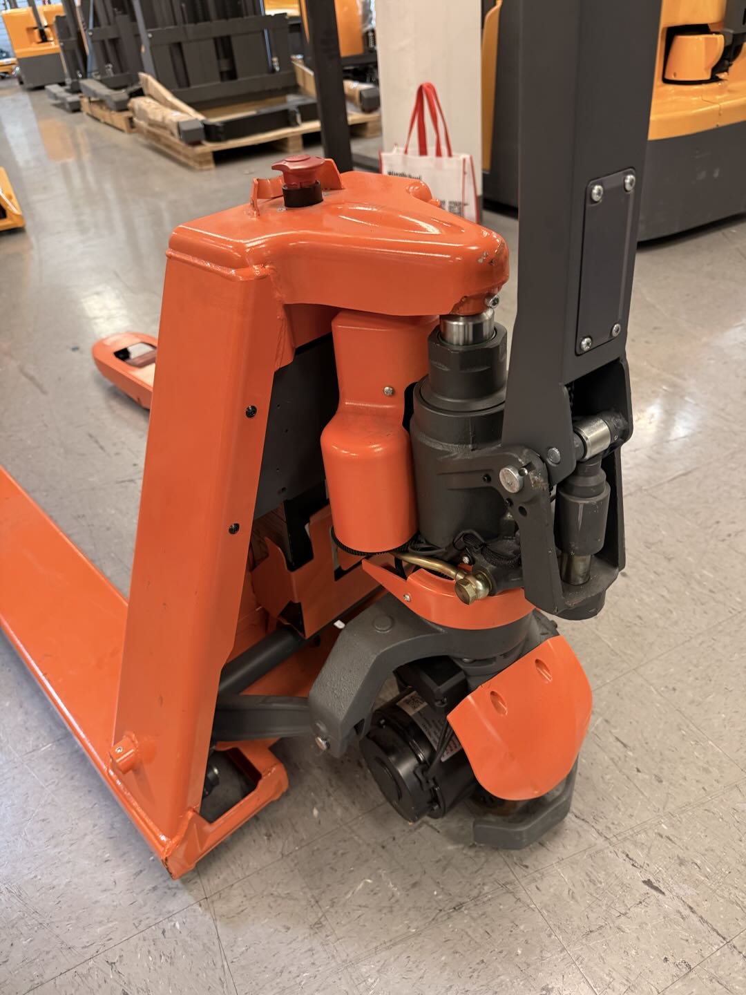Pre-owned Aged Used CBD15-O 3,300 lb Electric Pallet Jack, Compact Lithium Model, 48"x27" Forks-211112746