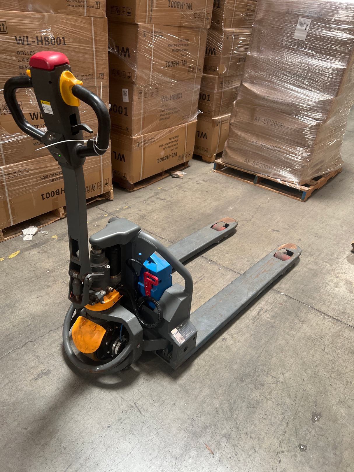Pre-owned CBD15W-LIX – 3,300 lb Electric Pallet Jack, Lithium Battery, 48"x27" Forks