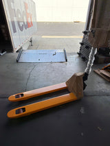 Pre-owned BF-III-1 Hydraulic Pallet Jack 5500 lbs Capacity 48"Lx21"W Fork