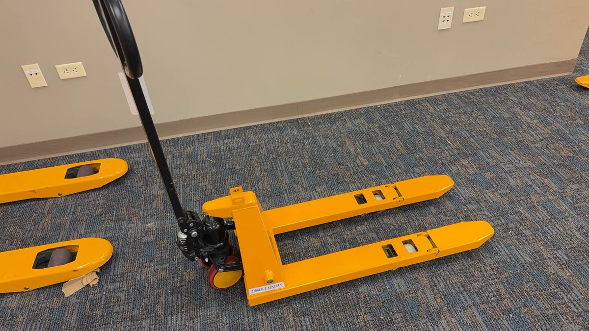 Pre-owned Premium Used MF 2,200 lb Hydraulic Pallet Jack – 31.5" x 15" Forks-240200554 Only Pick Up