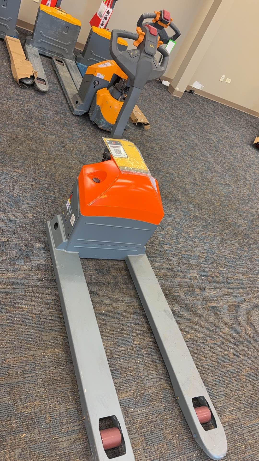Pre-owned Premium Used CBD15WE-19-O 3,300 lb Electric Pallet Jack, GEL Battery Model, 48"x27" Forks-240862580