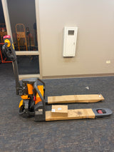 Pre-owned CBD15W-LIX – 45x21-3,300 lb Electric Pallet Jack, Lithium Battery, 45"x21" Forks