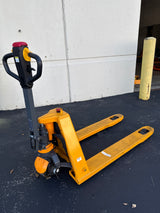 Pre-owned Regular Used CBD15- 3,300 lb Electric Pallet Jack – Lithium Battery, 48"x27" Forks-220100558